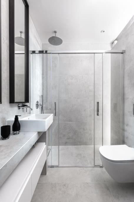 Deluxe Apartment In City Center, Steam Park كراكوفيا المظهر الخارجي الصورة